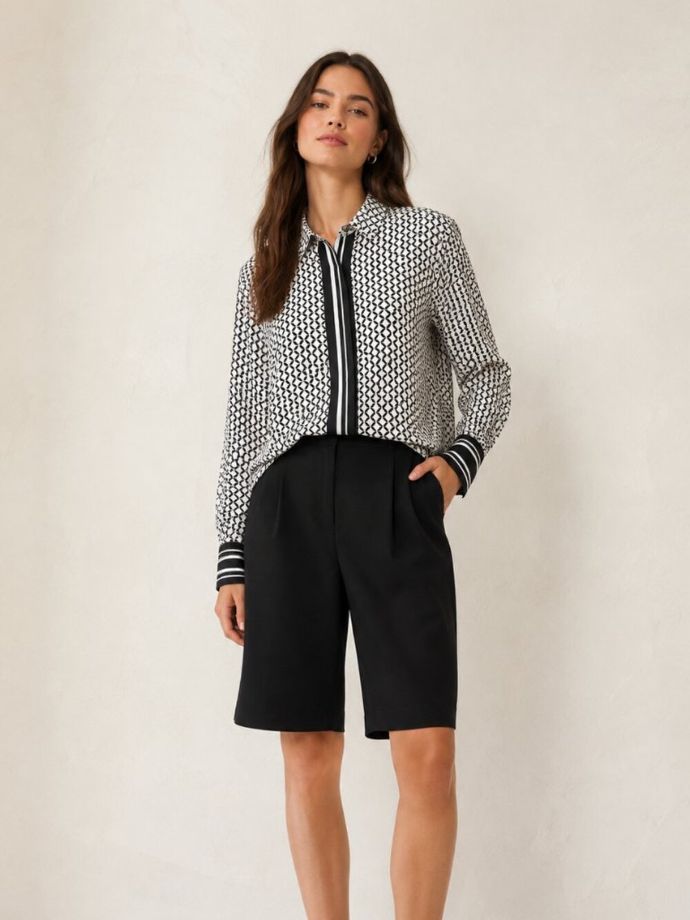 VINCE CAMUTO 'MADEMOISELLE' GEOMETRIC PRINT STRIPE TRIM BLOUSE | SMALL | NEW